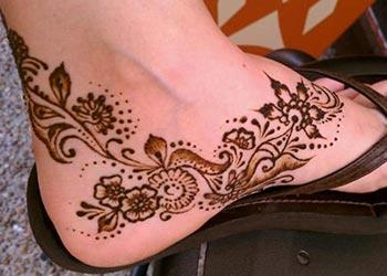 Mehndi design for ankle