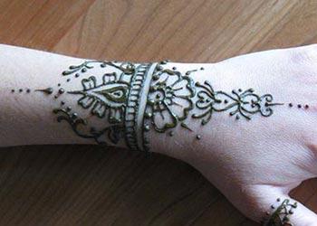 Mehndi Design for Wrist